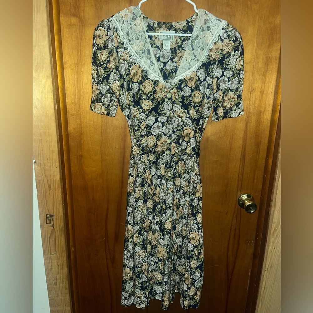 VINTAGE Floral Lace-Trimmed Dress